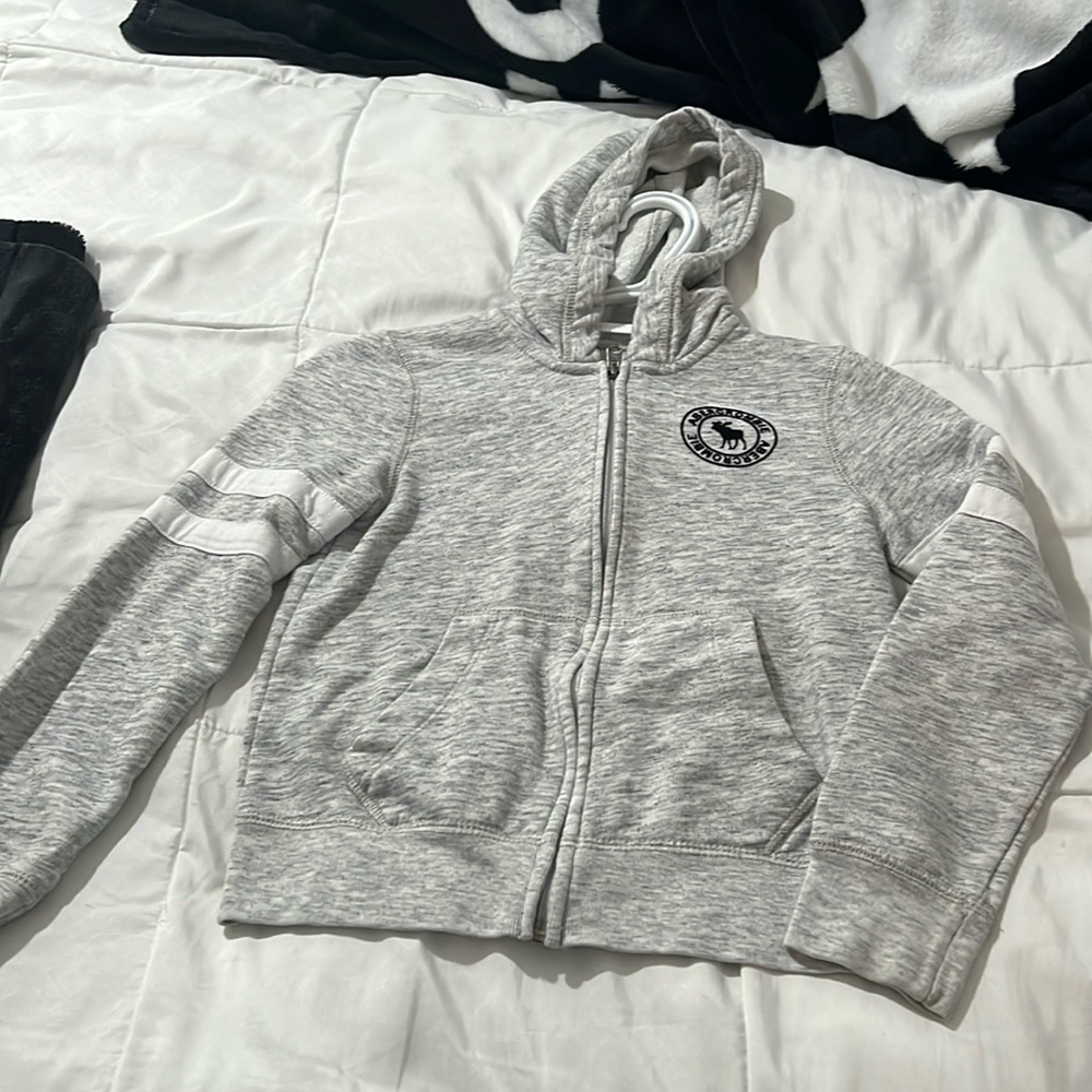 Girls sweater